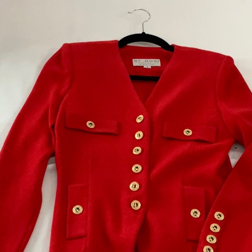 St. John red knit waist length jacket size 2